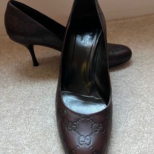 Gucci pumps